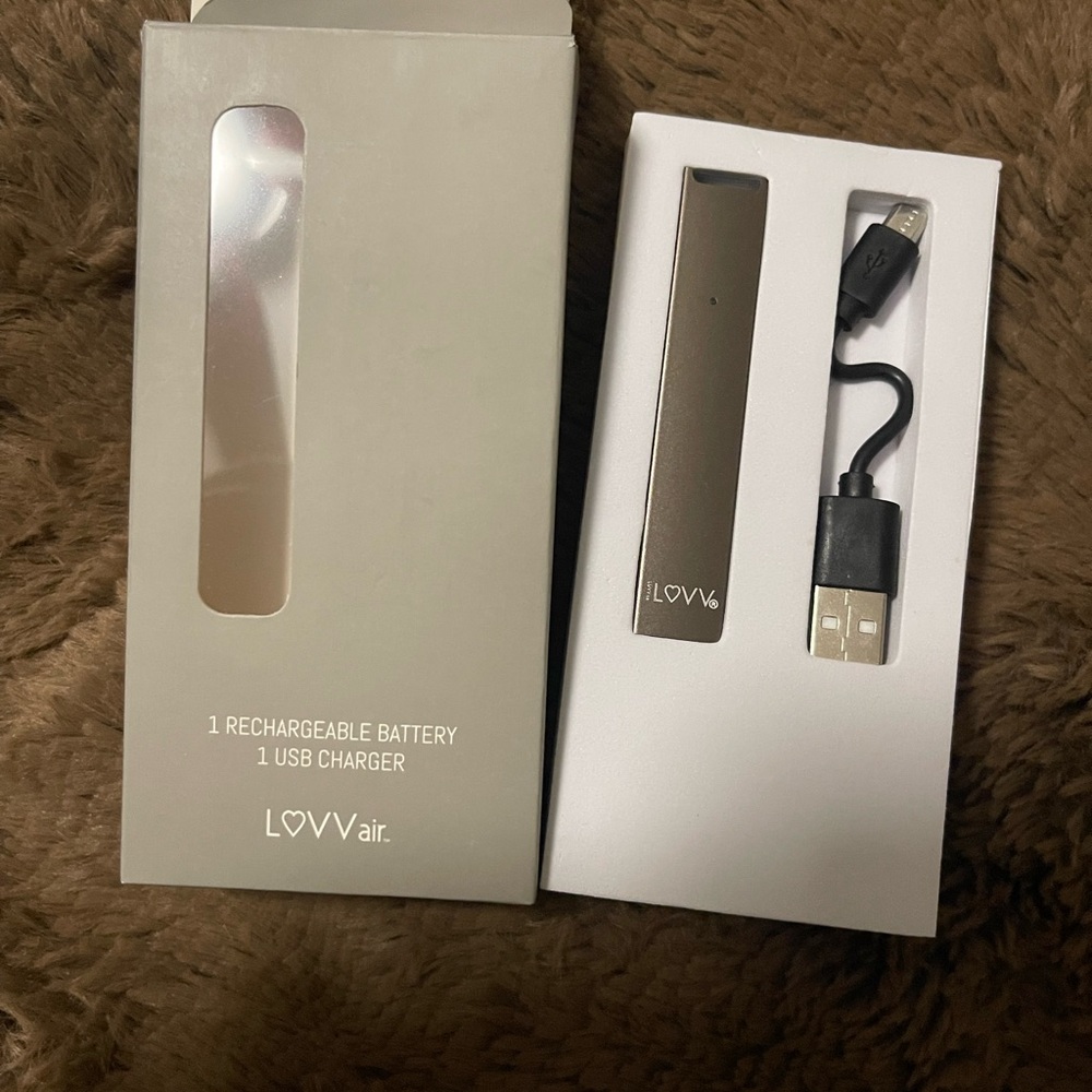 LuvvAir Rechargeable Battery with USB Charger